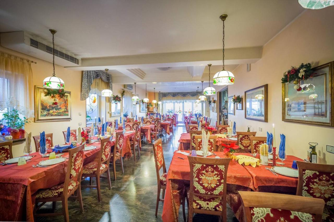 Albergo Ristorante Fabrizio Caorle Luaran gambar